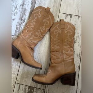 steve madden stampede beige western beige tall chunky heel boots womens 9